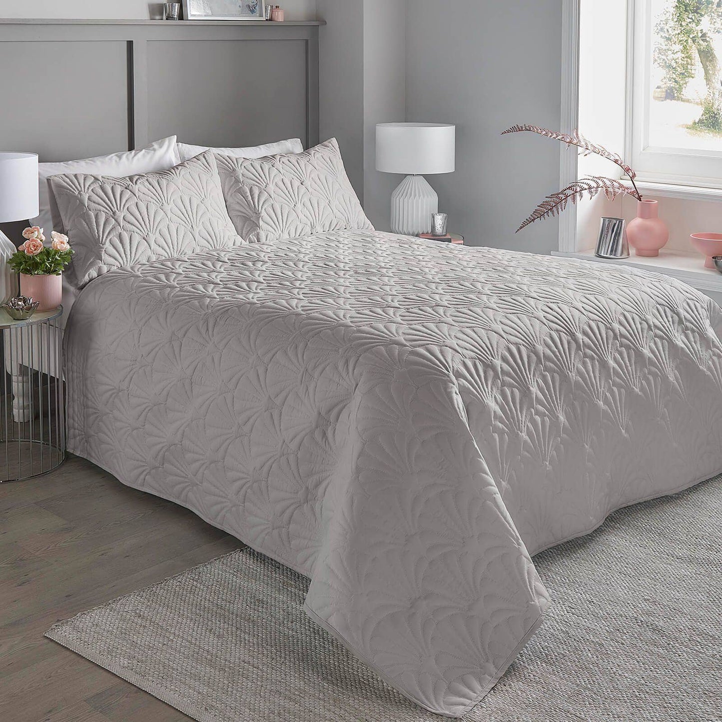  -  Cavali Bedspread - Silver  -  60005400