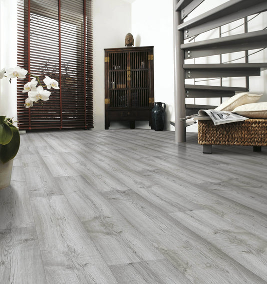 Flooring & Carpet  -  Krono Dartmoor Oak 12mm Laminate Flooring (1.51m² Pack)  -  60011174