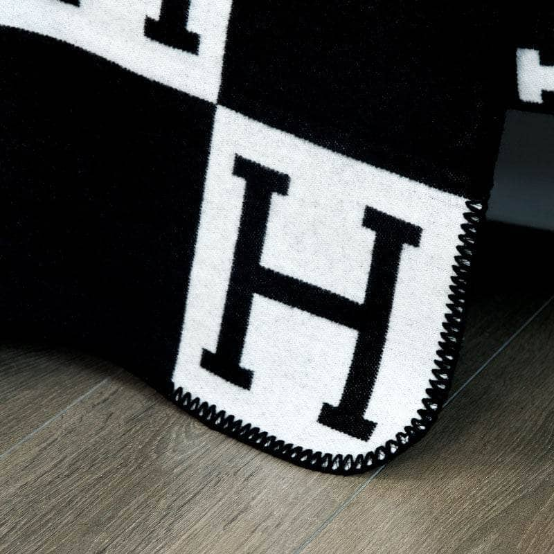 Homeware  -  Letter H Throw - Black  -  60007736