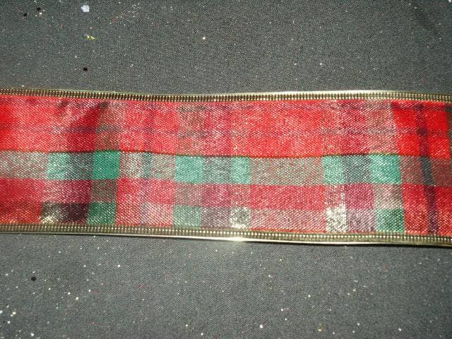  -  Red & Green Checked Ribbon - 2.5" x 10 Y  -  60008633