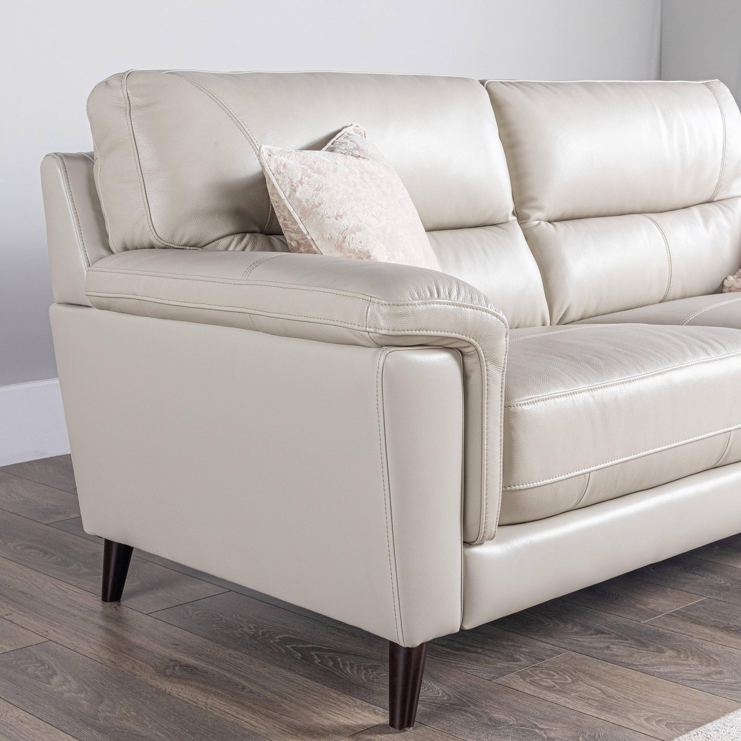 Furniture  -  Hampton 3 Seater Sofa  -  60005017