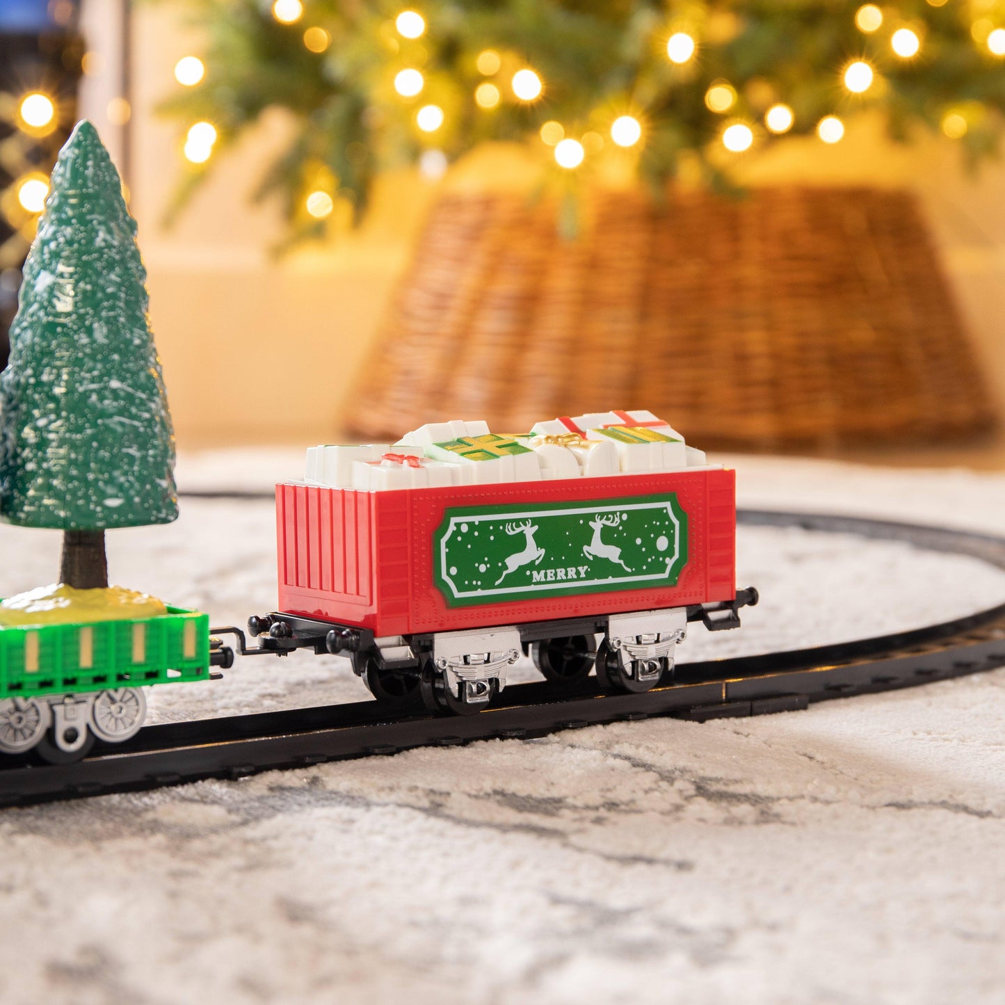 Christmas  -  Elf Train Set With Lights and Music  -  60004042