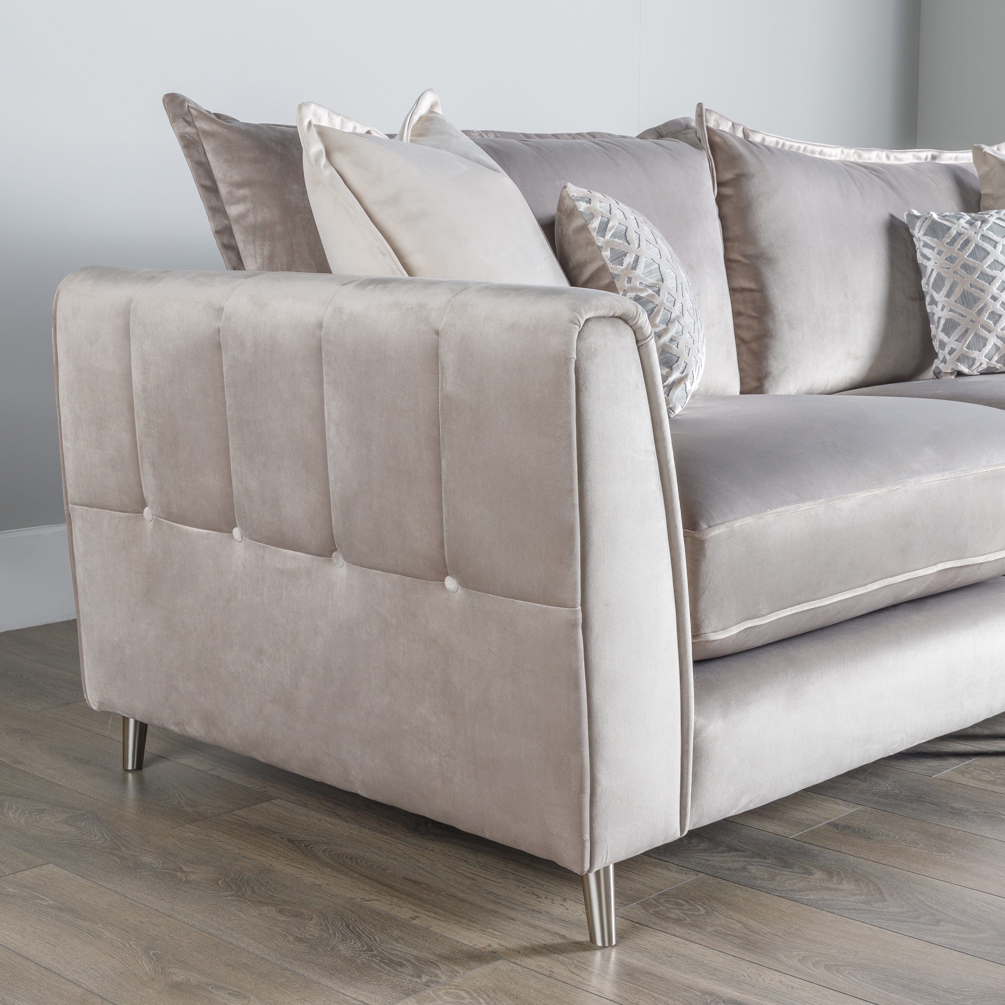 4 seater deals sofa velvet