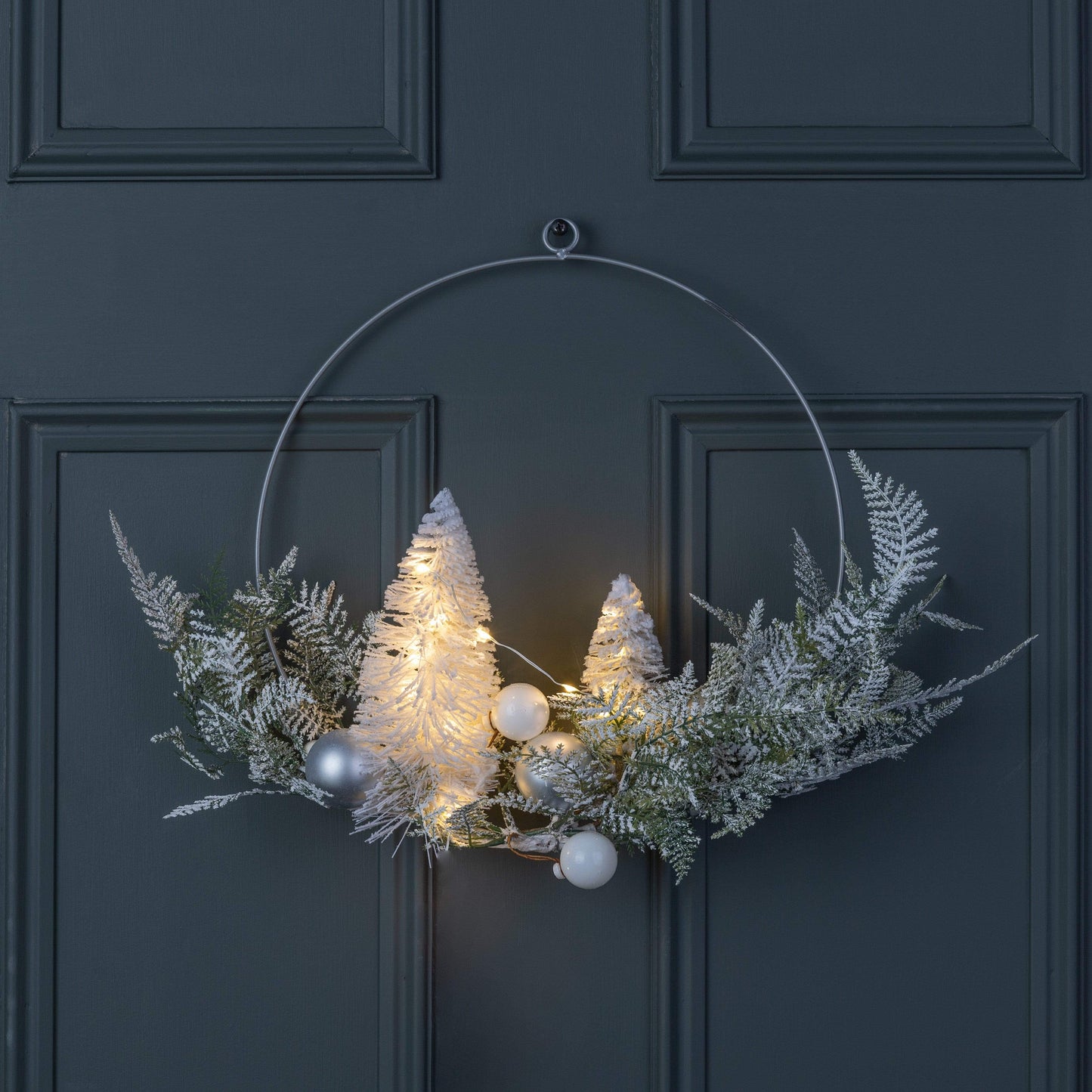 Christmas  -  Micro LED Snowy Wreath  -  60000539